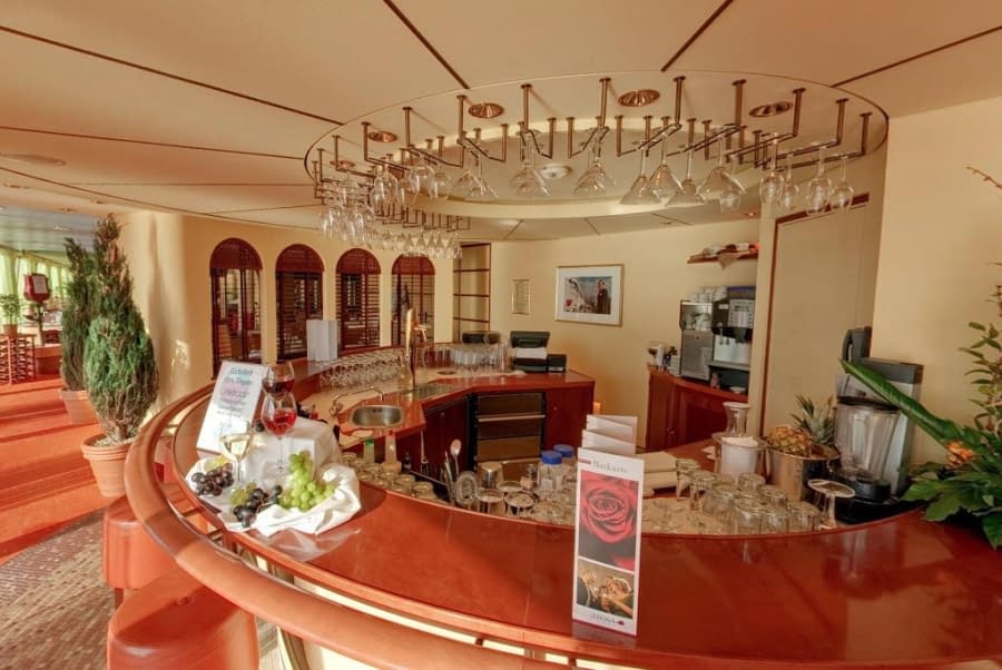 Cafe bar